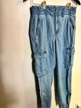 American Eagle Light Wash Denim Cargo Joggers